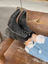 Load image into Gallery viewer, Double D Ranch Wear Apache Kid Boots