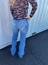 Load image into Gallery viewer, Mid Wash Blue 7 Dojo Jean
