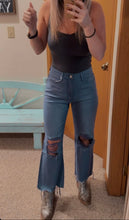 Load image into Gallery viewer, Purple 90’s Jeans
