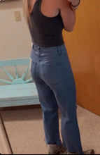 Load image into Gallery viewer, Purple 90’s Jeans
