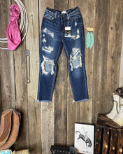 Load image into Gallery viewer, Dahlia Dark Wash Jeans
